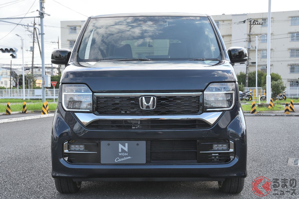 2022年9月のマイチェンで“迫力顔”に変更された「N-WGN カスタム」