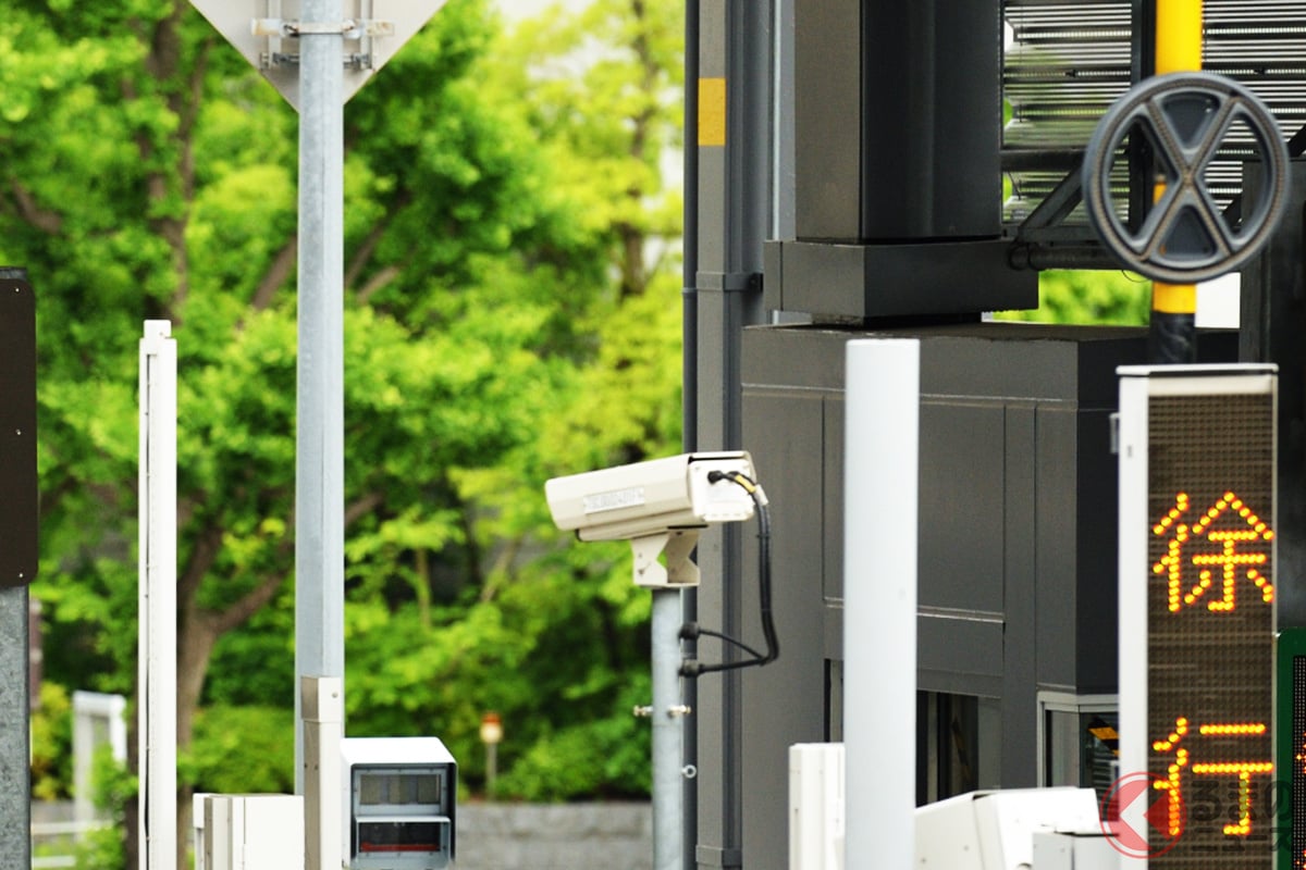 料金所に設置されるカメラの役割とはどのようなものなのか?