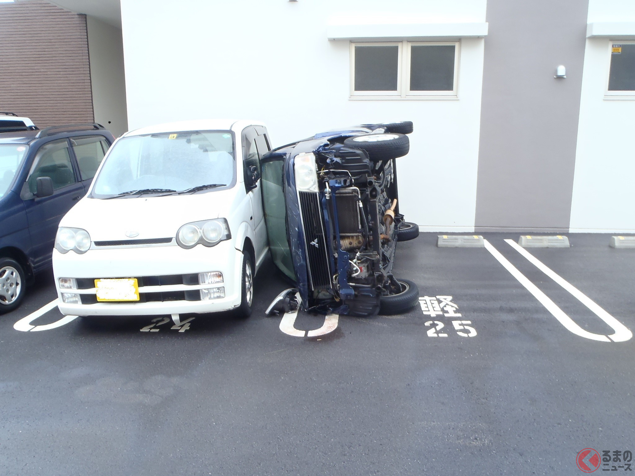 クルマが横転するほどの強風…! ドライバーはどのようなことに気をつければ良いのか?