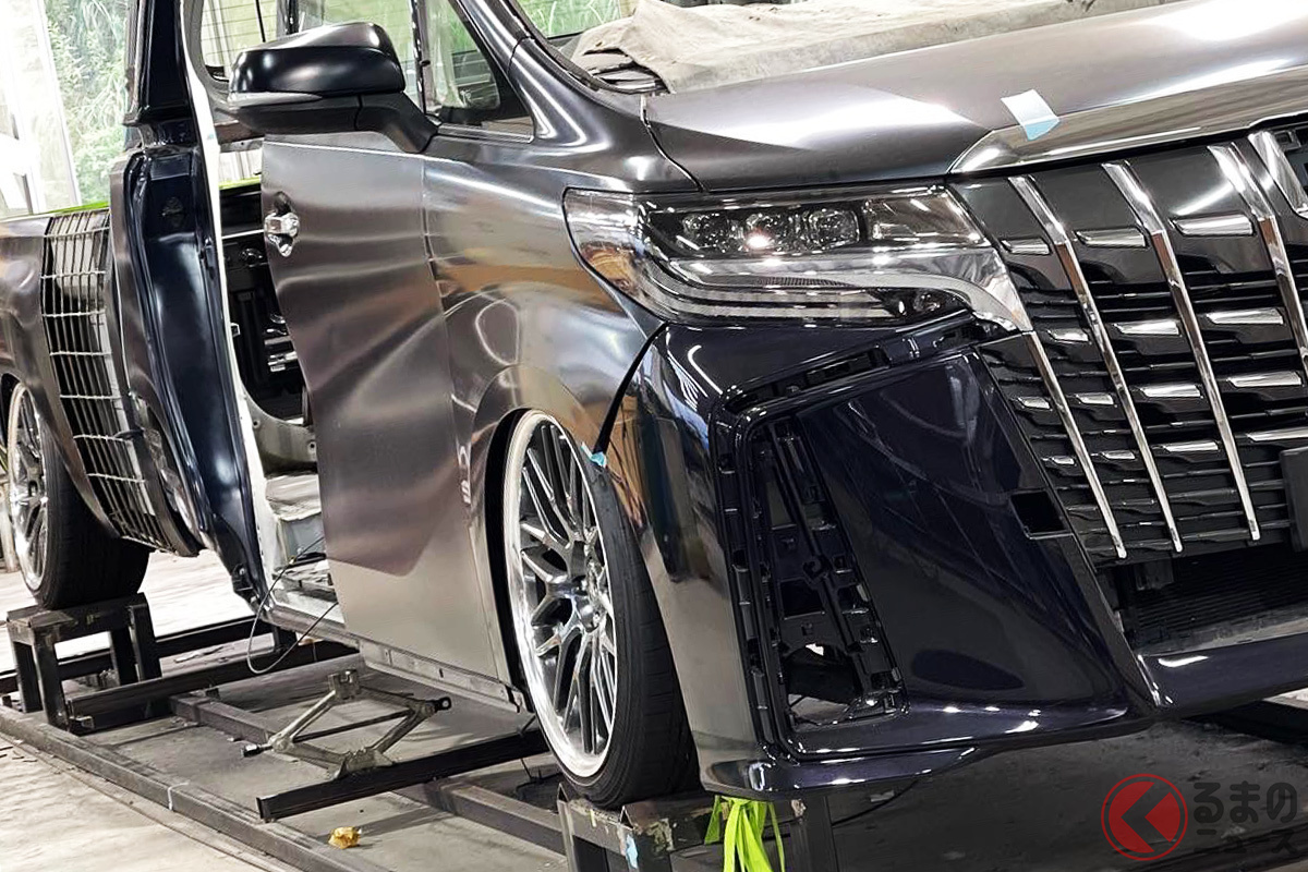 東京オートサロン2023に向けて製作される「アルファードスーパーデューリートラック」はスライドドアをやめて、観音開きドアを採用した!?(画像提供:日本自動車大学校)