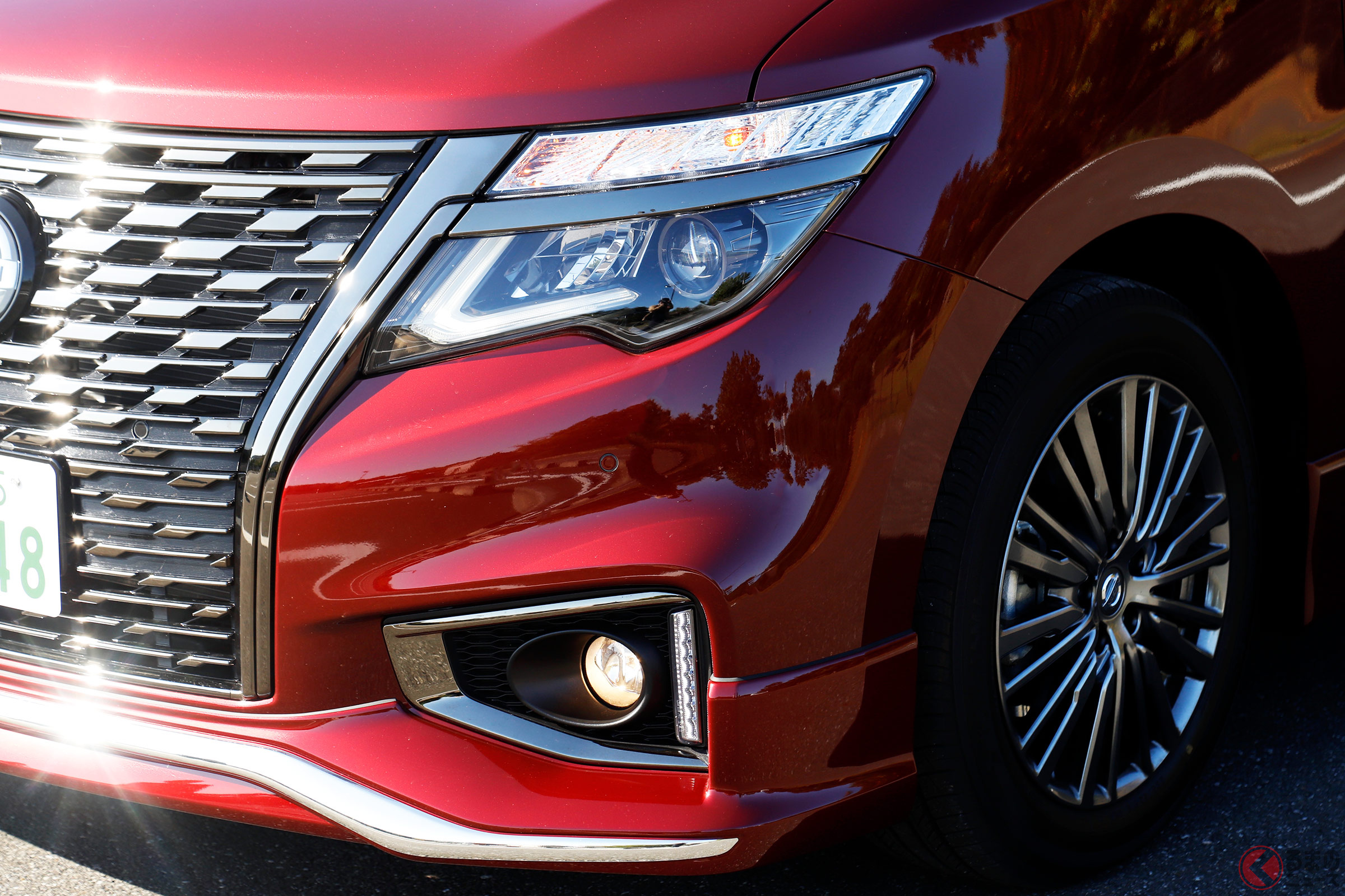 来年トヨタ新型「アルファード」登場か 唯一のライバル日産「エルグランド」どうなるの?(画像は2020年のマイナーチェンジ後エルグランド)