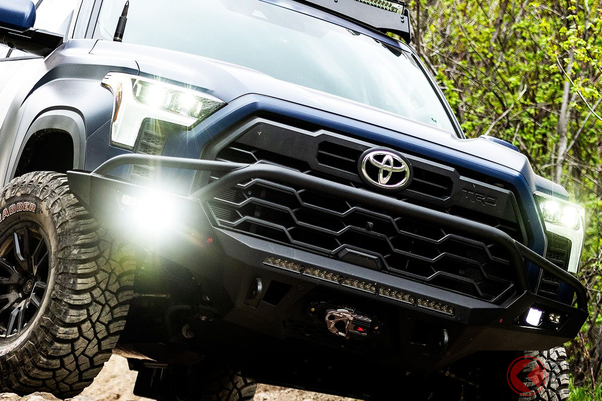 トヨタ本気の「どこまでキャンプ仕様」が凄すぎる! 存在感凄いセコイア&タンドラをSEMA2022でお披露目