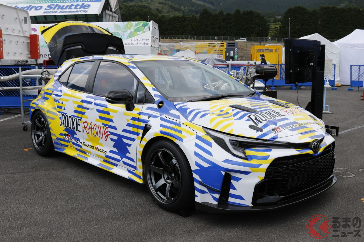 トヨタは「水素エンジン車」の市販化を明言した! (画像は公開された水素エンジンを搭載する「カローラ(液体水素仕様)」)