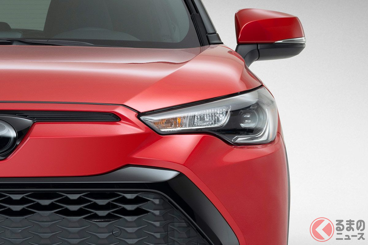 なんかカッコいい!? 米国で新型「カローラクロスハイブリッド(2023年モデル)」が発表された! 日本仕様と異なる部分が見受けられる