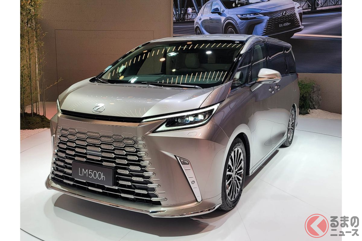 Toyota Alphard Luxury Version: Kemewahan di Atas Roda