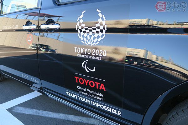 トヨタの新型タクシー車両「JPN TAXI」（2017年10月23日、乗りものニュース編集部撮影）。